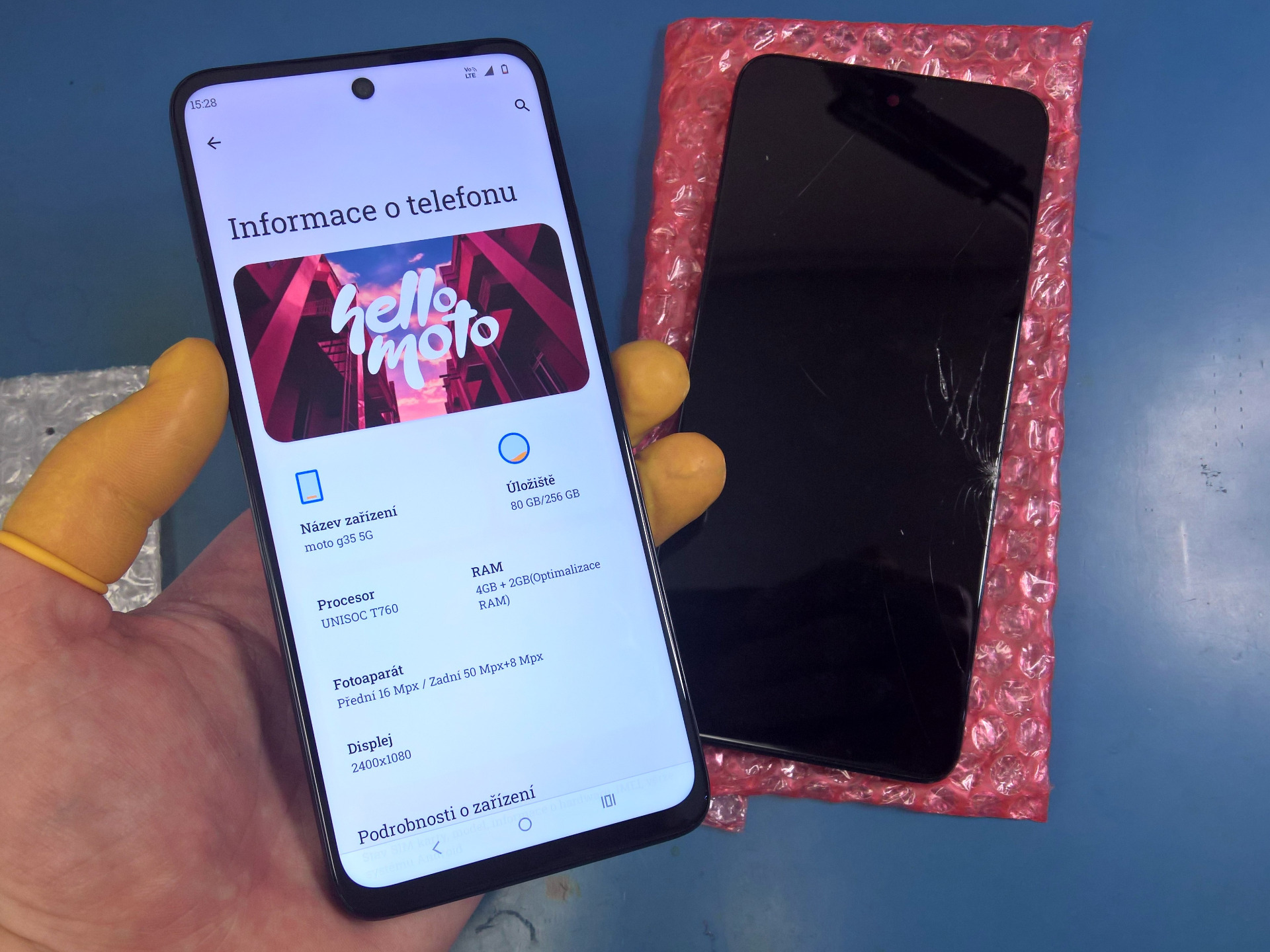 Motorola Moto G35 po výměně displeje za nový originální díl.